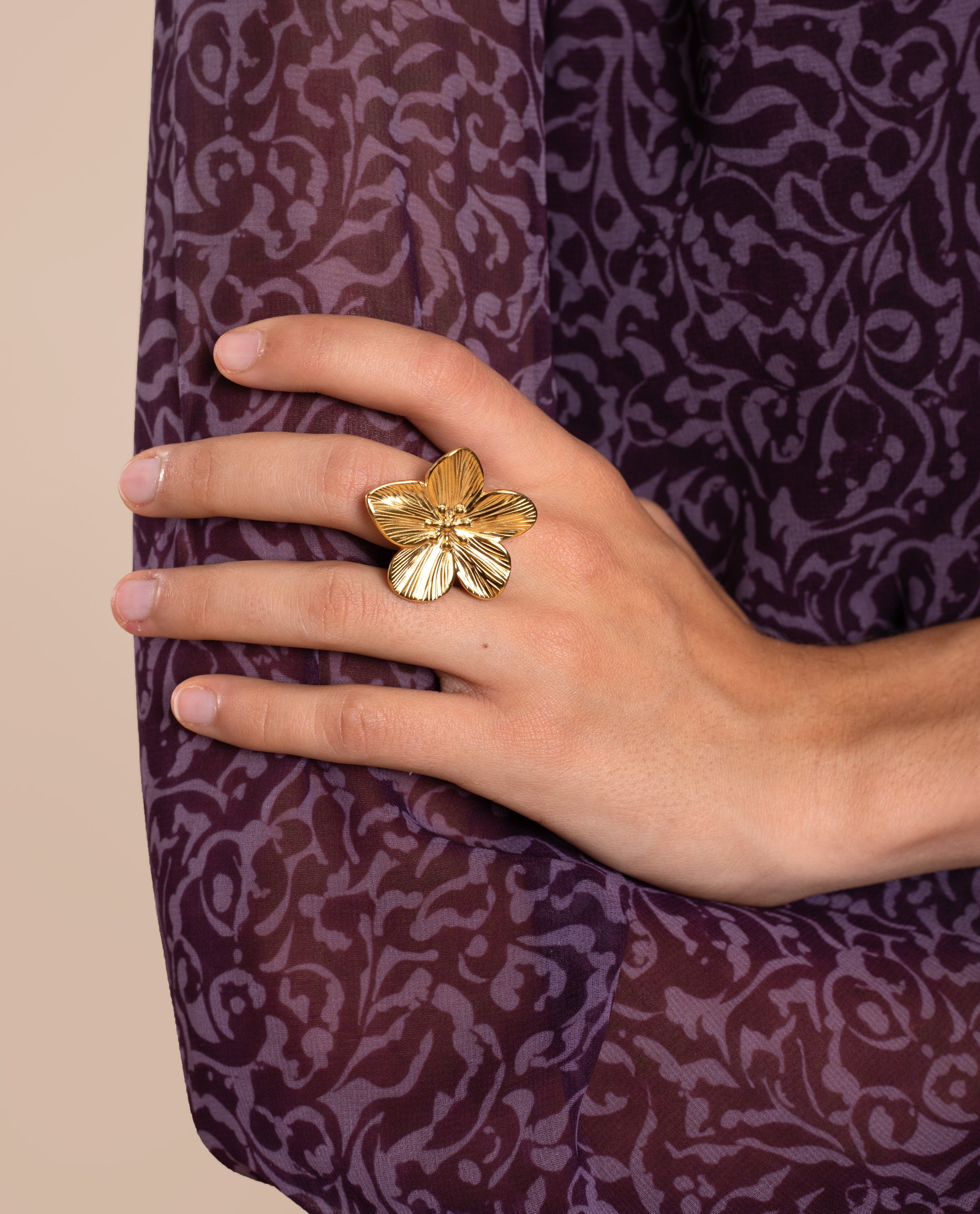 Daisy · Dorado Ring