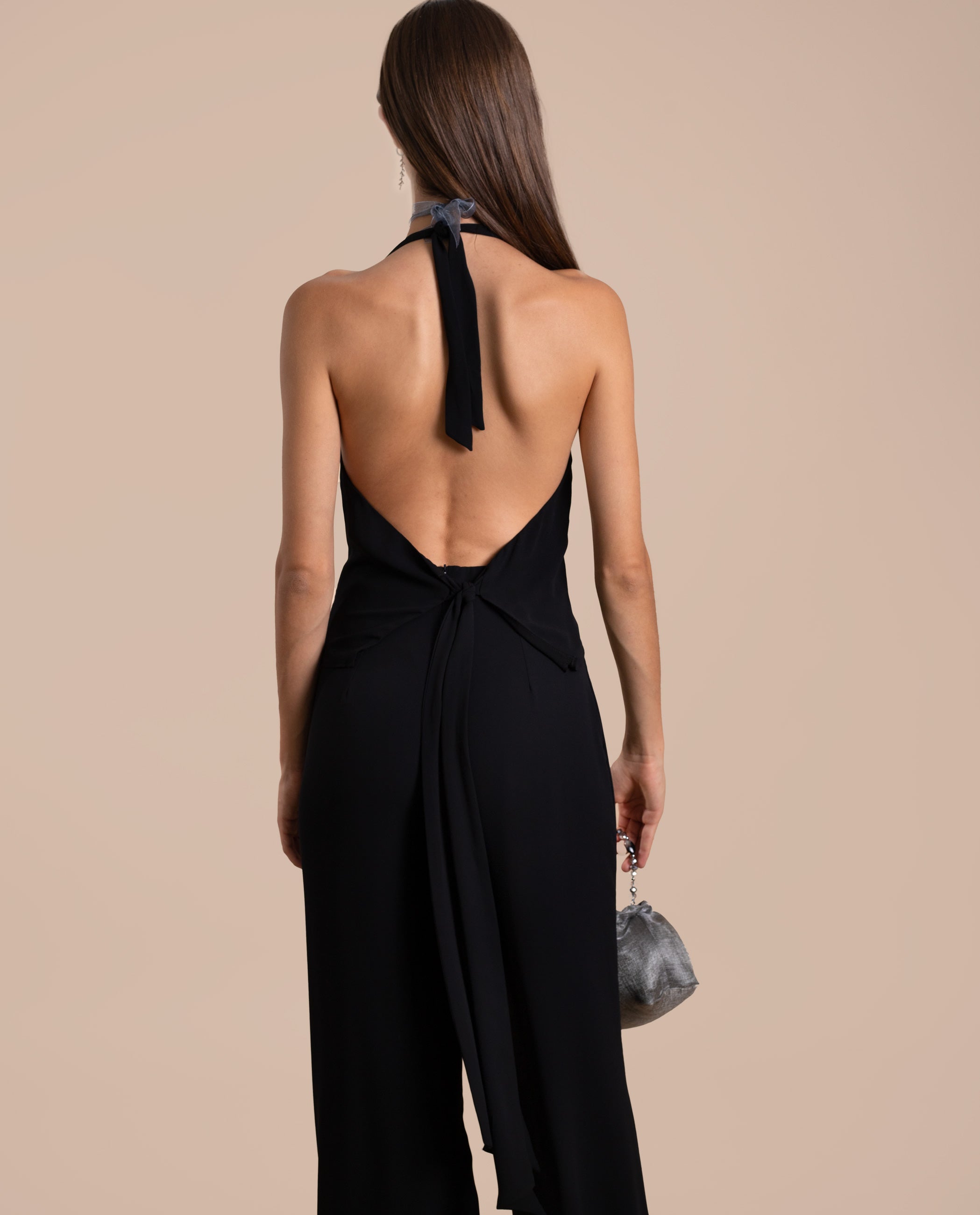 Blusa Negra Cuello Halter con Espalda Descubierta | Invitadas THE-ARE