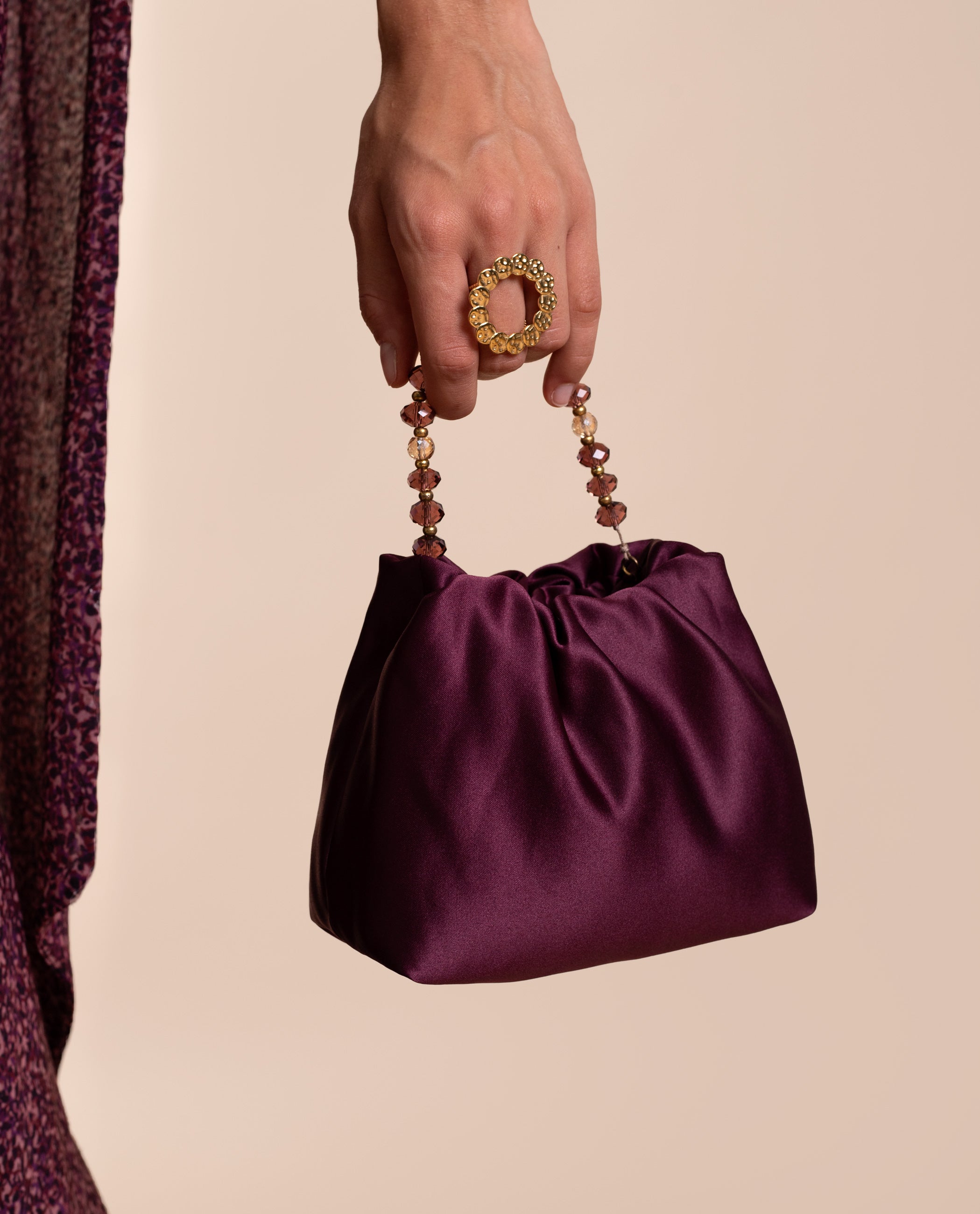 Bolso de Mano Ciruela para Eventos | Accesorios Mujer THE-ARE