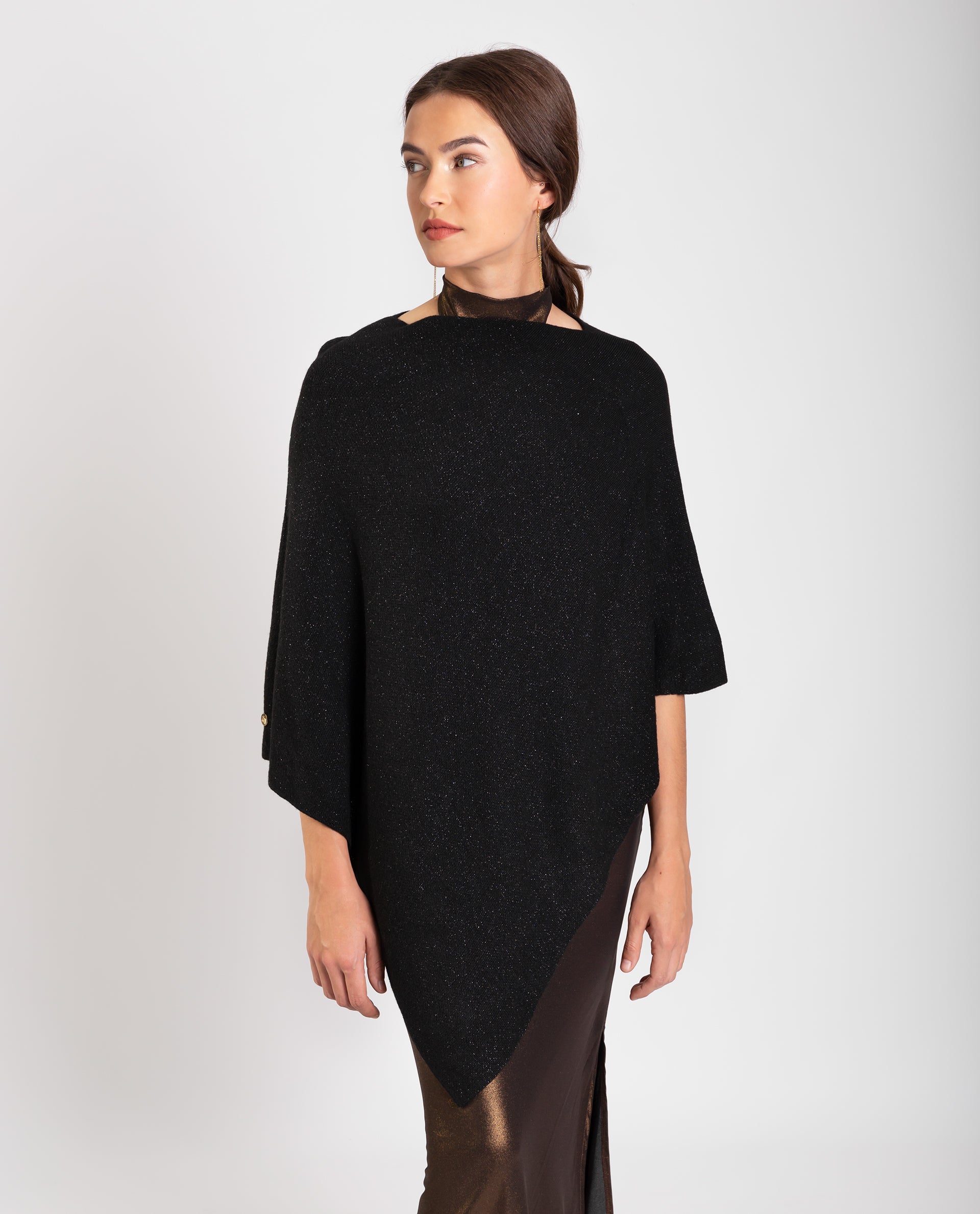 KNIT CAPE - BLACK